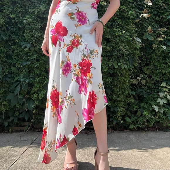 White and pink floral asymmetrical maxi dress - Picture 7 of 8
